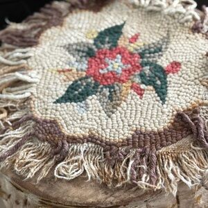 Brand NWT Handmade Latch Hook Chair Pad/Table Covering/Doille